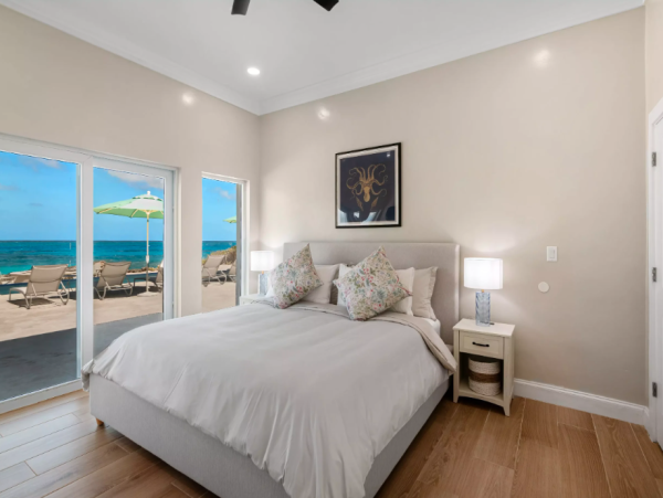 Luxury Oceanfront Villa in Exuma - Ideal for Families and Groups